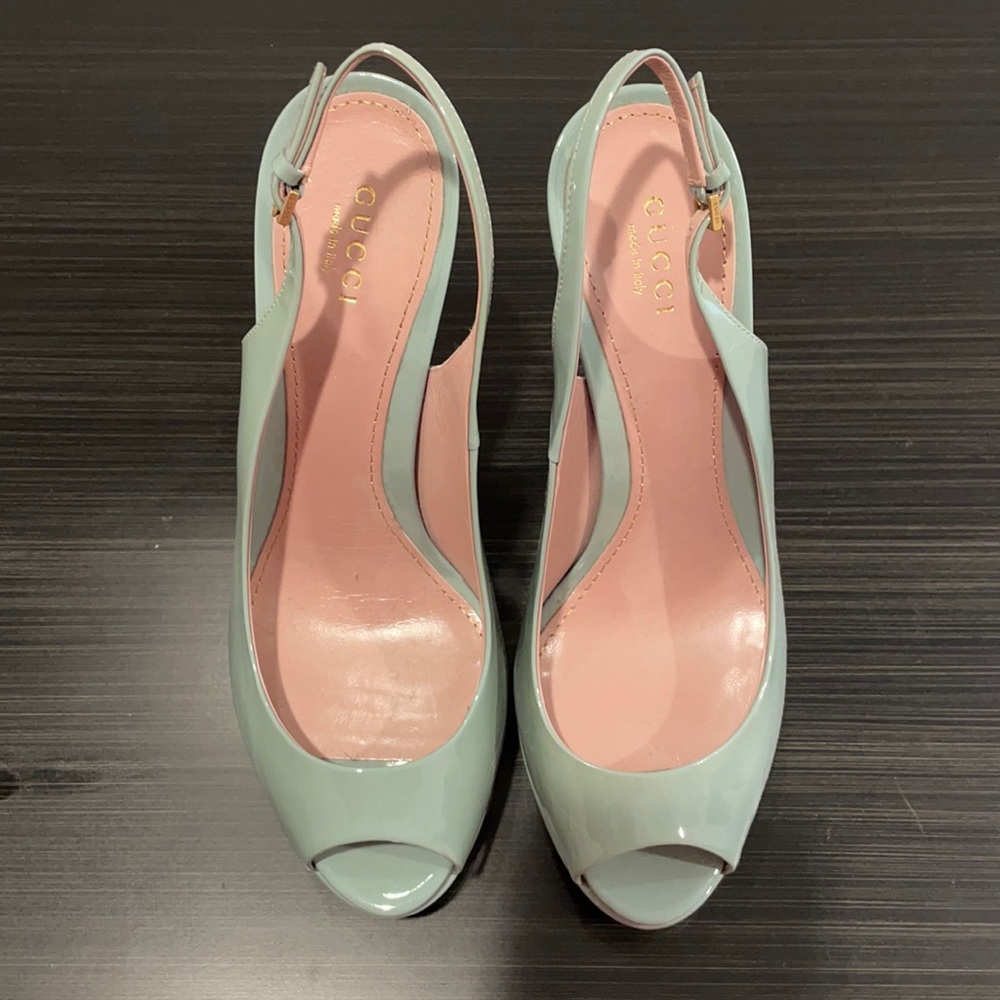 Robbin egg Gucci pumps